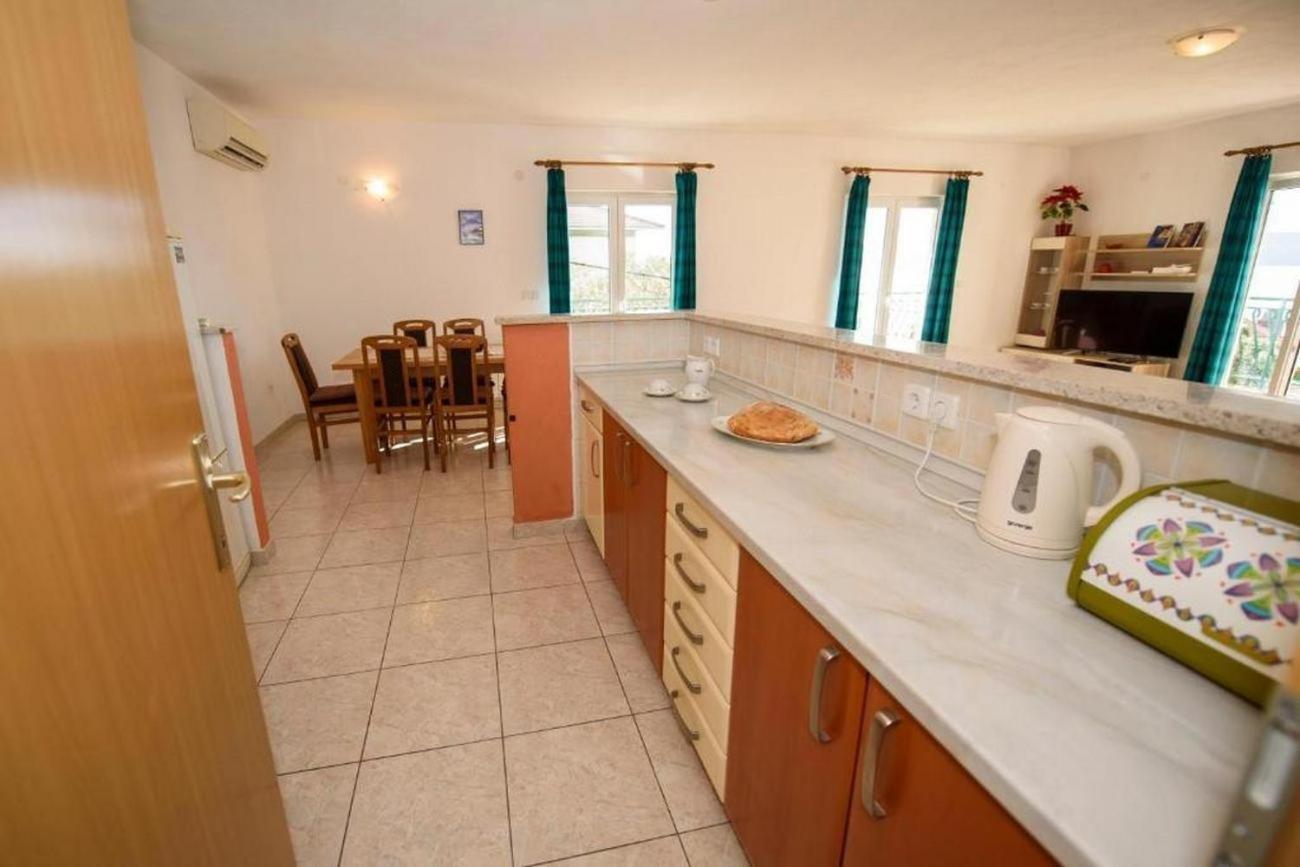Apartments By The Sea Suhi Potok, Omis - 14555 예세니체 객실 사진