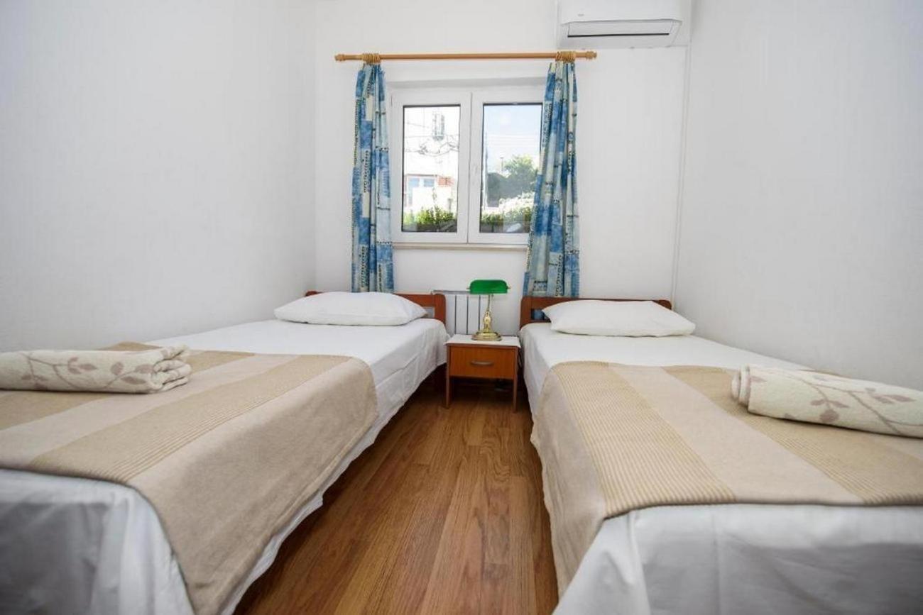 Apartments By The Sea Suhi Potok, Omis - 14555 예세니체 객실 사진
